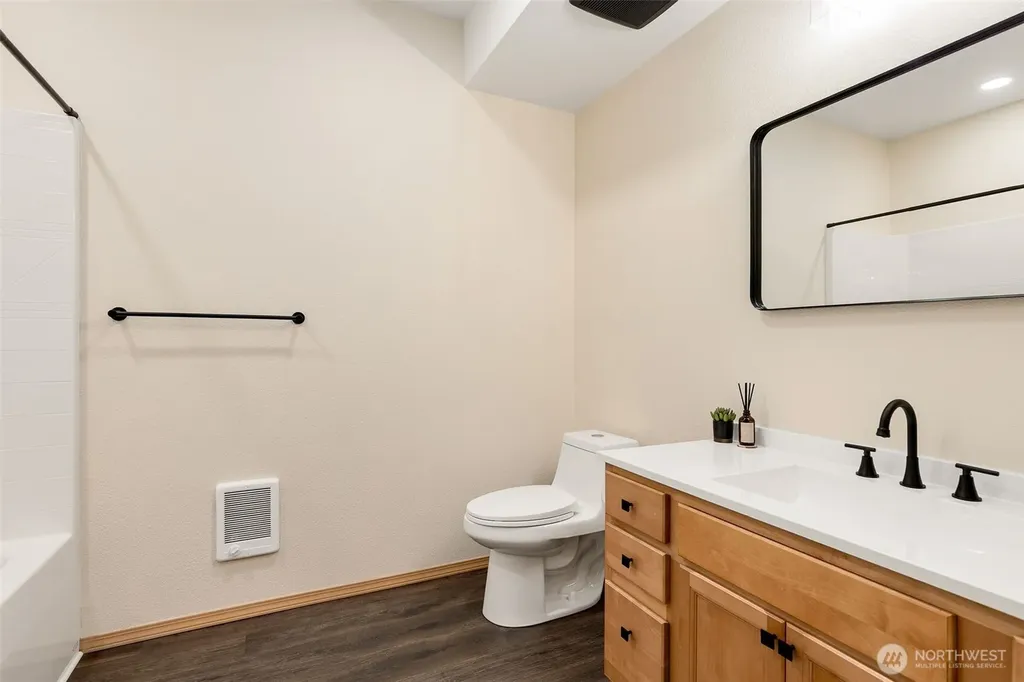 18615 101st Avenue Ct E Puyallup WA 98375