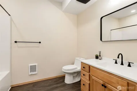 18615 101st Avenue Ct E Puyallup WA 98375