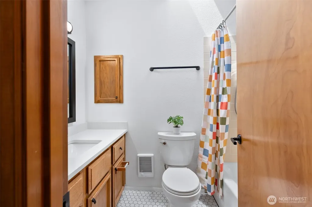 10095 NE Knight Road Bainbridge Island WA 98110