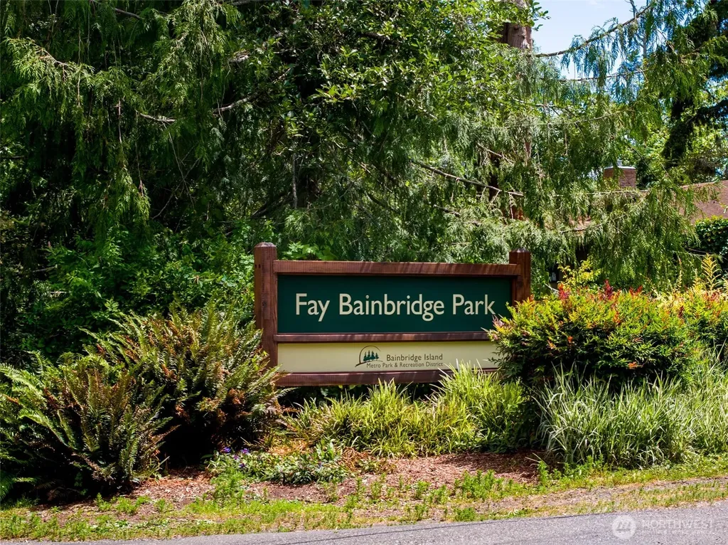 10095 NE Knight Road Bainbridge Island WA 98110