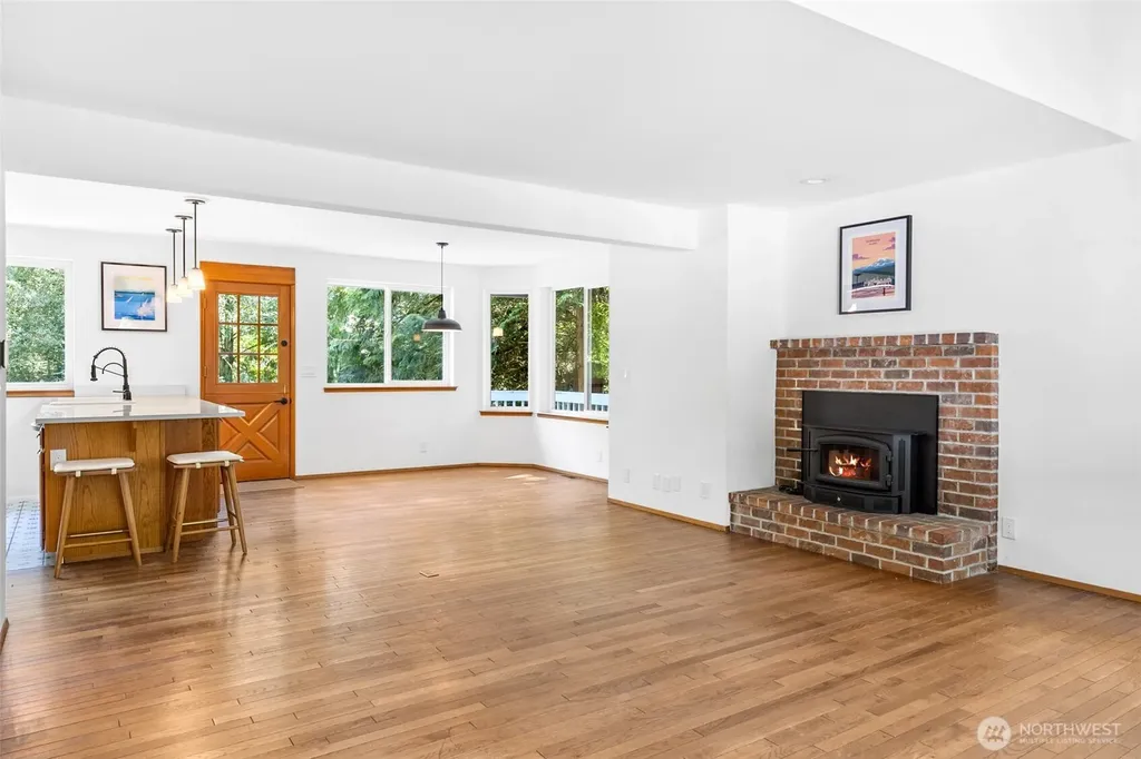 10095 NE Knight Road Bainbridge Island WA 98110