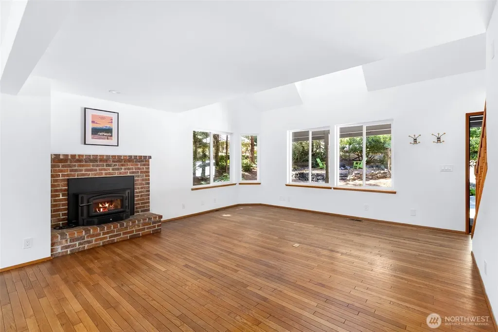 10095 NE Knight Road Bainbridge Island WA 98110
