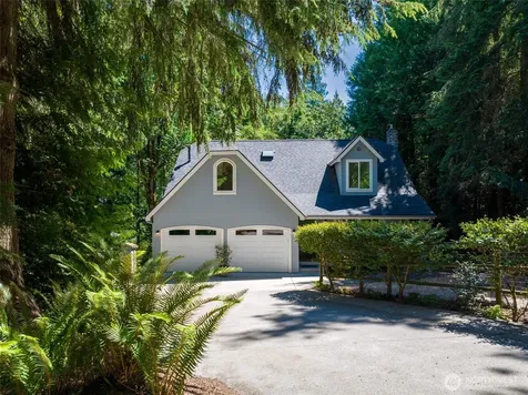 10095 NE Knight Road Bainbridge Island WA 98110