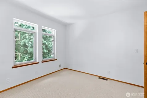 10095 NE Knight Road Bainbridge Island WA 98110