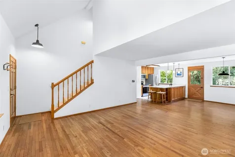 10095 NE Knight Road Bainbridge Island WA 98110