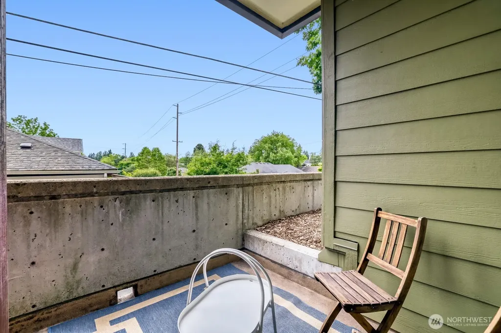 8745 Greenwood Avenue N Seattle WA 98103