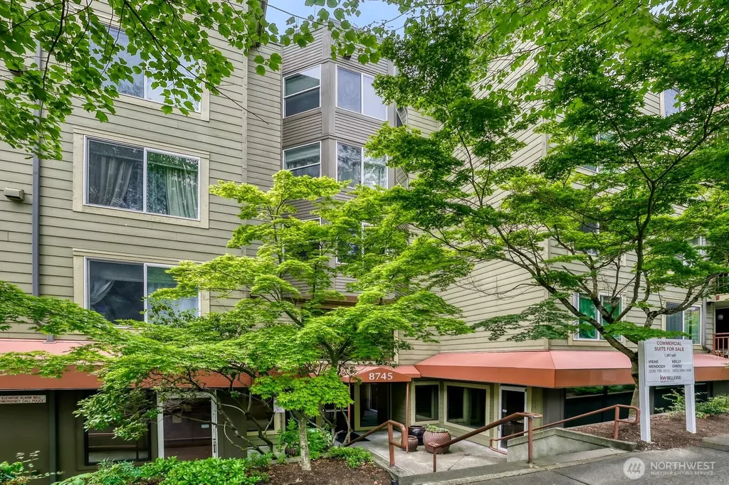 8745 Greenwood Avenue N Seattle WA 98103