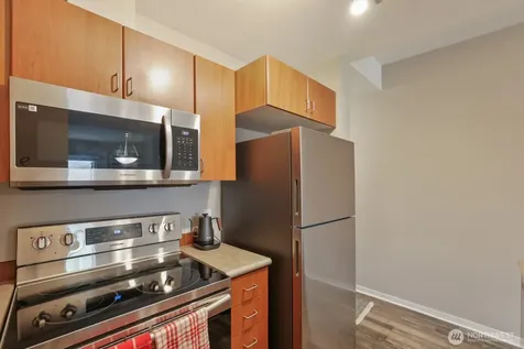 8745 Greenwood Avenue N Seattle WA 98103