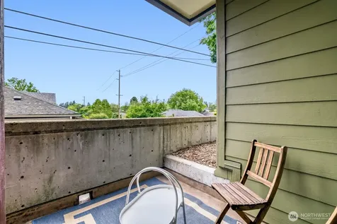 8745 Greenwood Avenue N Seattle WA 98103