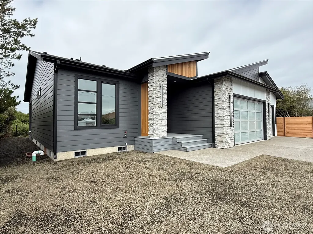 887 Texmar Avenue SW Ocean Shores WA 98569
