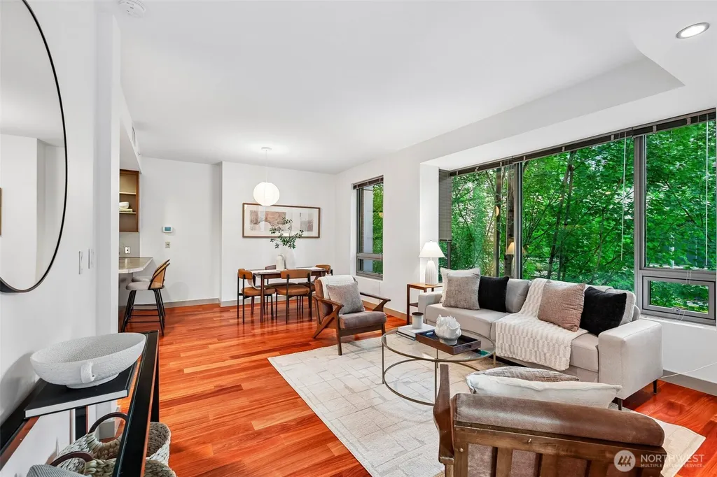 910 Lenora Street Seattle WA 98121