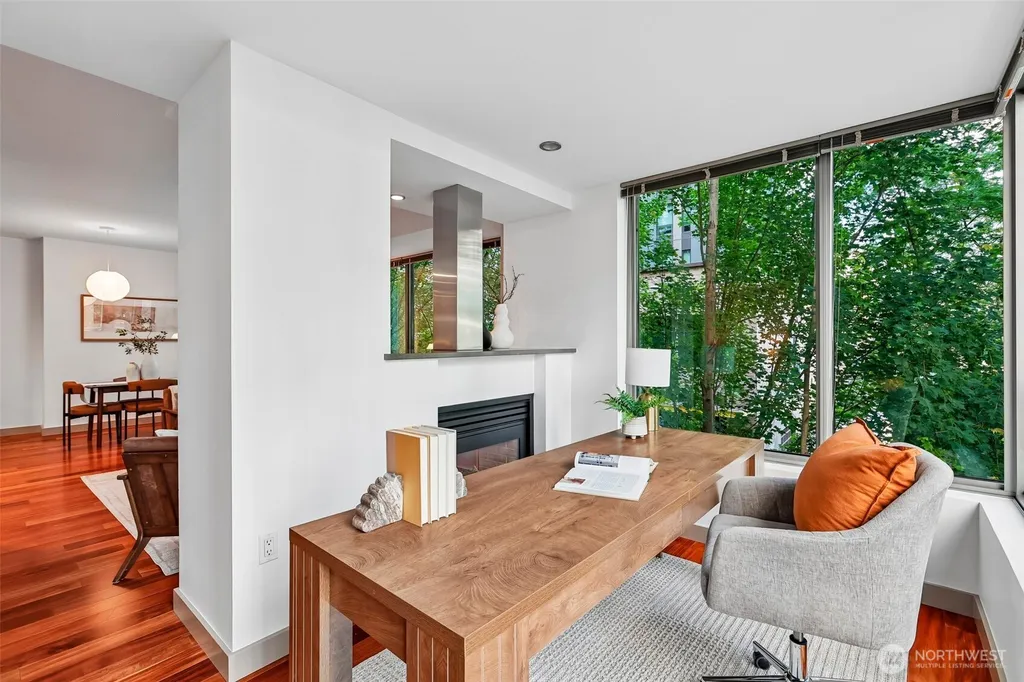 910 Lenora Street Seattle WA 98121