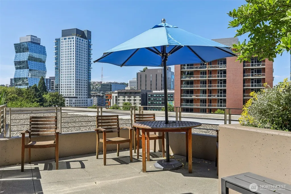 910 Lenora Street Seattle WA 98121