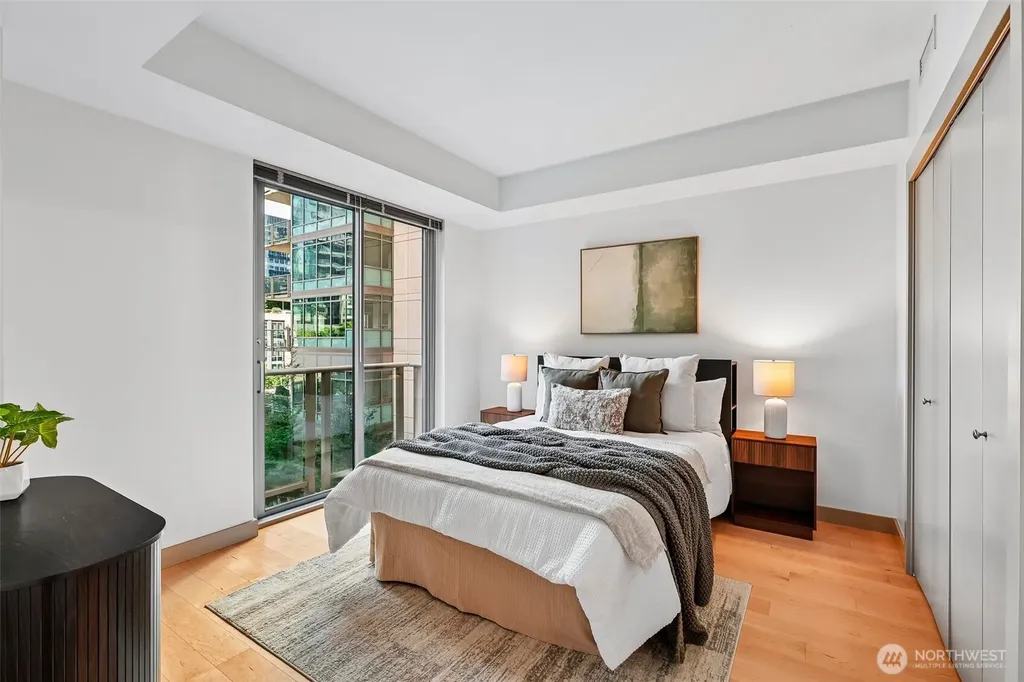 910 Lenora Street Seattle WA 98121