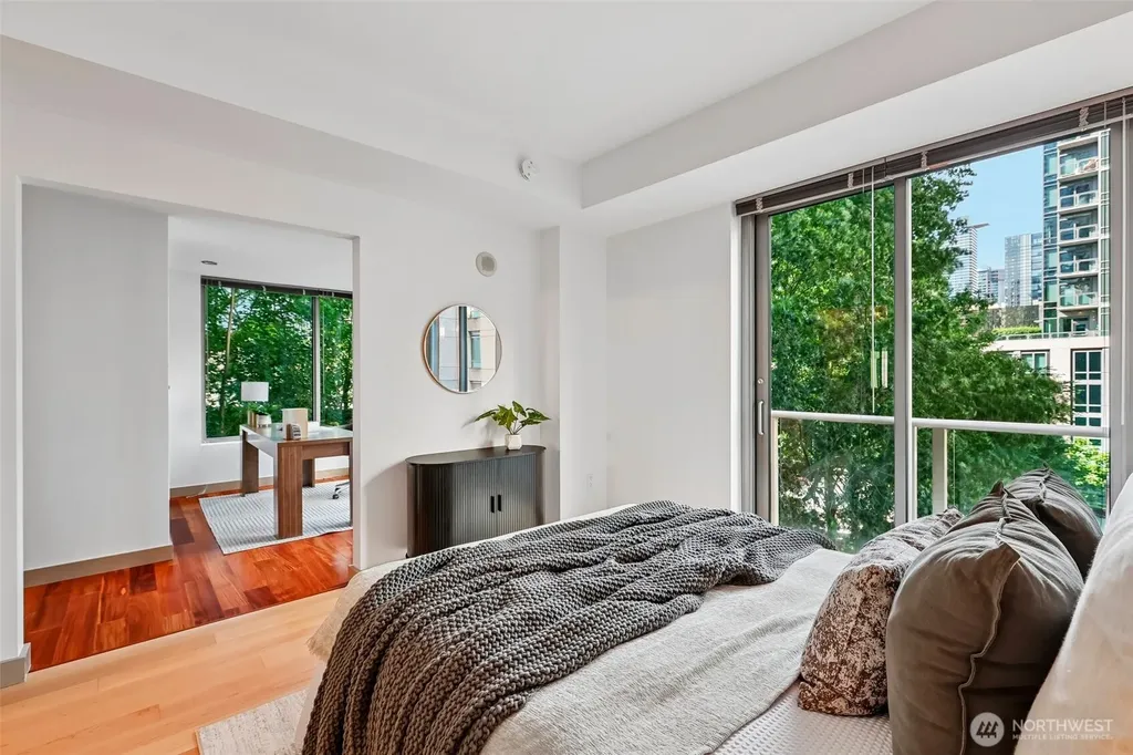 910 Lenora Street Seattle WA 98121