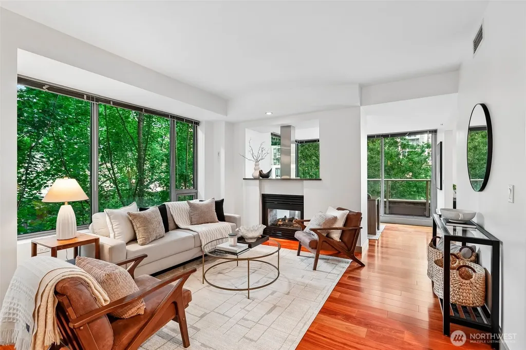 910 Lenora Street Seattle WA 98121