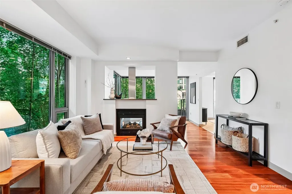 910 Lenora Street Seattle WA 98121