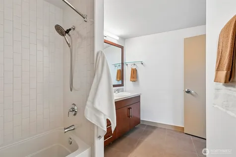 910 Lenora Street Seattle WA 98121