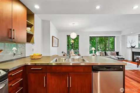 910 Lenora Street Seattle WA 98121