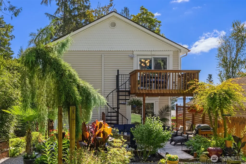 19131 Harris Avenue NE Suquamish WA 98392
