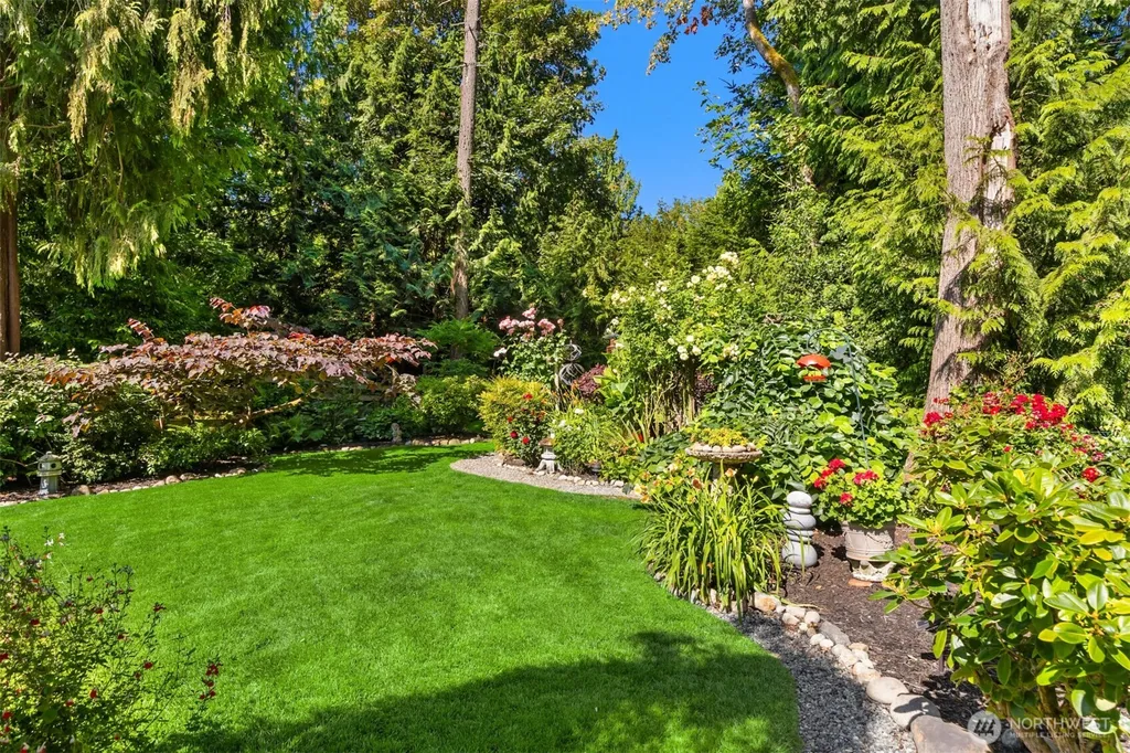 19131 Harris Avenue NE Suquamish WA 98392