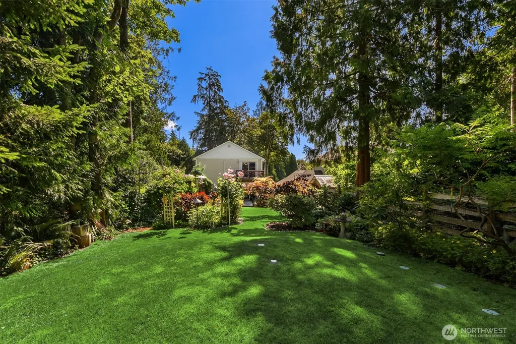 19131 Harris Avenue NE Suquamish WA 98392