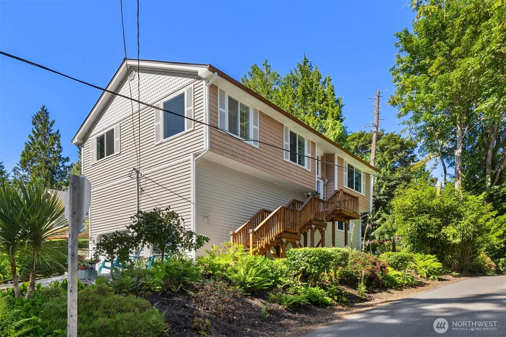 19131 Harris Avenue NE Suquamish WA 98392