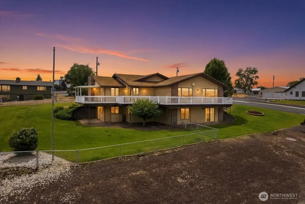 607 Brace SE Wilbur WA 99185