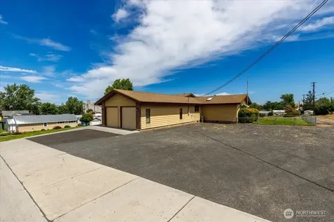 607 Brace SE Wilbur WA 99185