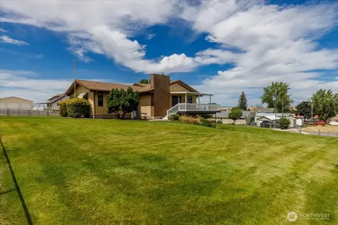607 Brace SE Wilbur WA 99185