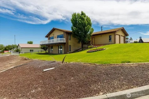 607 Brace SE Wilbur WA 99185
