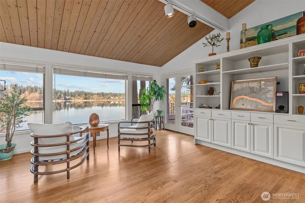 22 Loch Lane SW Lakewood WA 98499