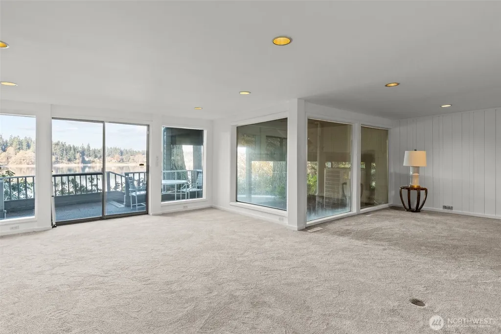 22 Loch Lane SW Lakewood WA 98499