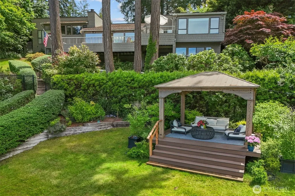 22 Loch Lane SW Lakewood WA 98499
