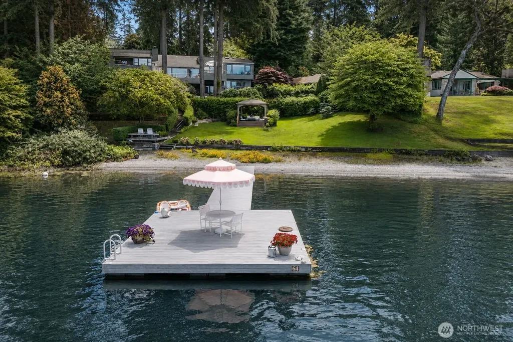 22 Loch Lane SW Lakewood WA 98499