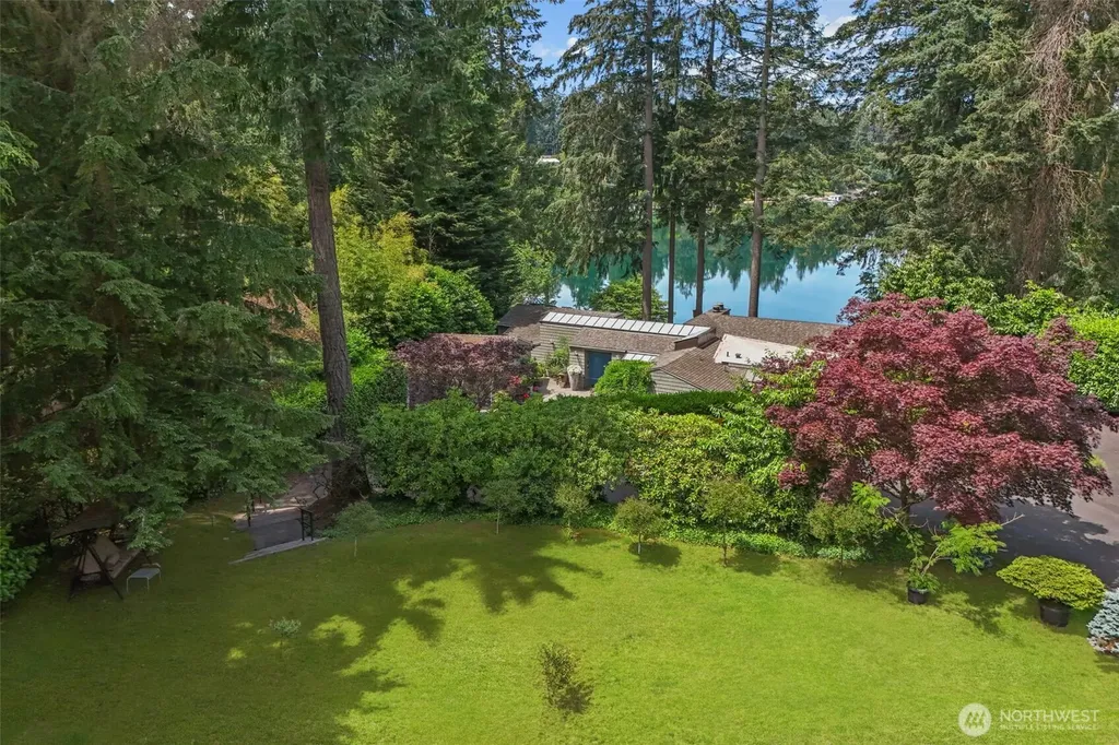 22 Loch Lane SW Lakewood WA 98499