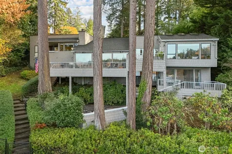 22 Loch Lane SW Lakewood WA 98499