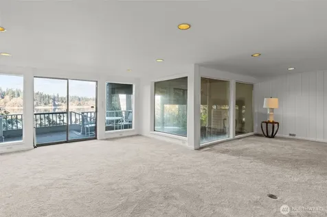 22 Loch Lane SW Lakewood WA 98499