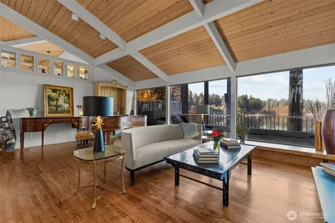 22 Loch Lane SW Lakewood WA 98499