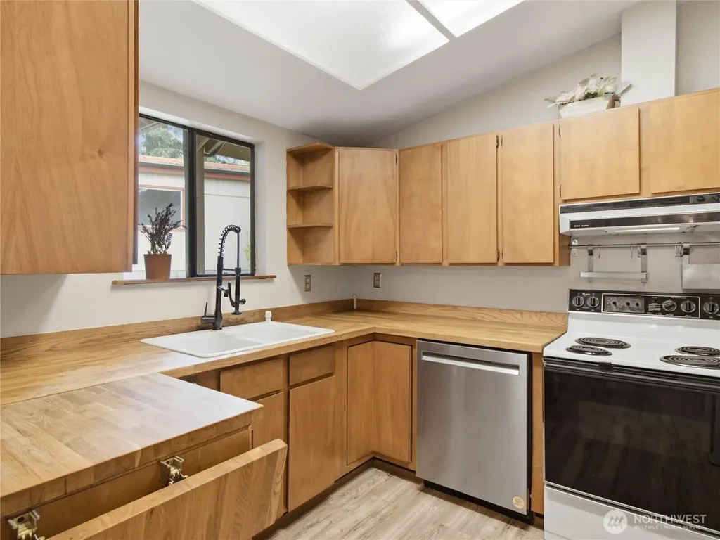 7836 Tanwax Drive SE Olympia WA 98513