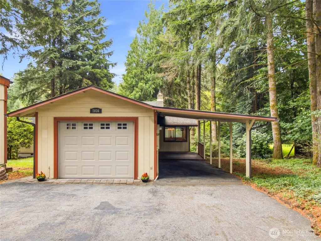 7836 Tanwax Drive SE Olympia WA 98513