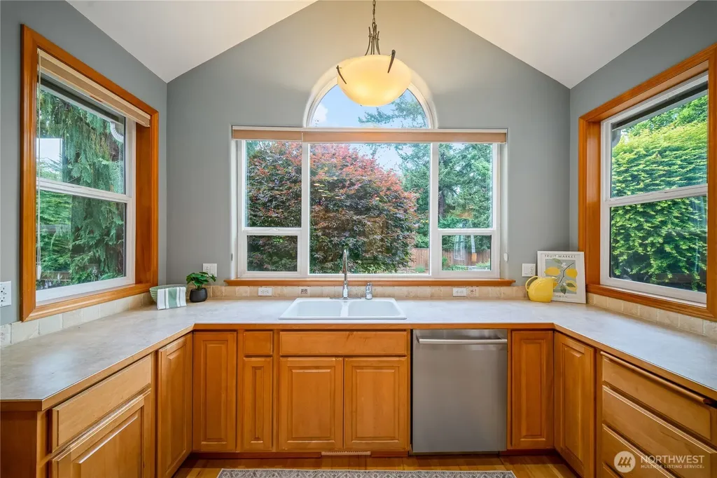 4435 9th Avenue NW Olympia WA 98502