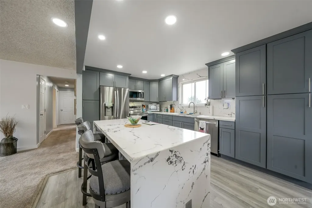 4225 S 250th Street Kent WA 98032