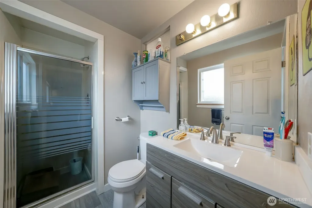 4225 S 250th Street Kent WA 98032