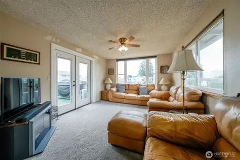 4225 S 250th Street Kent WA 98032