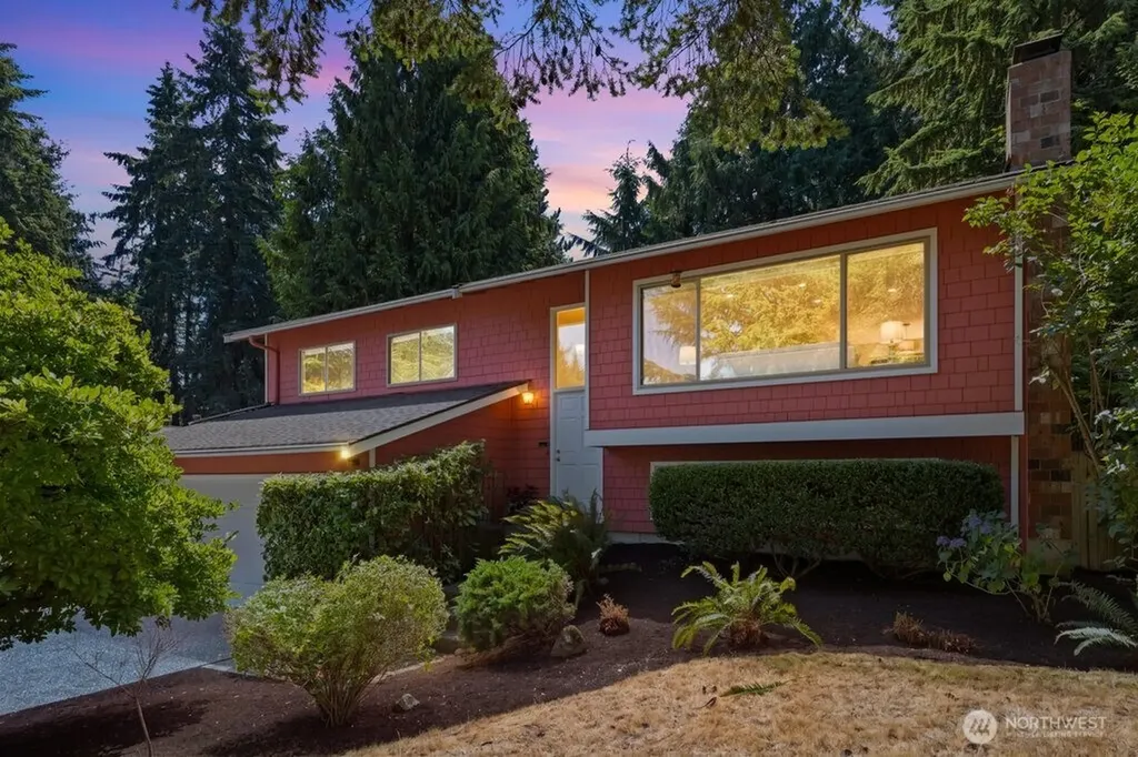 12925 NE 110th Place Kirkland WA 98033