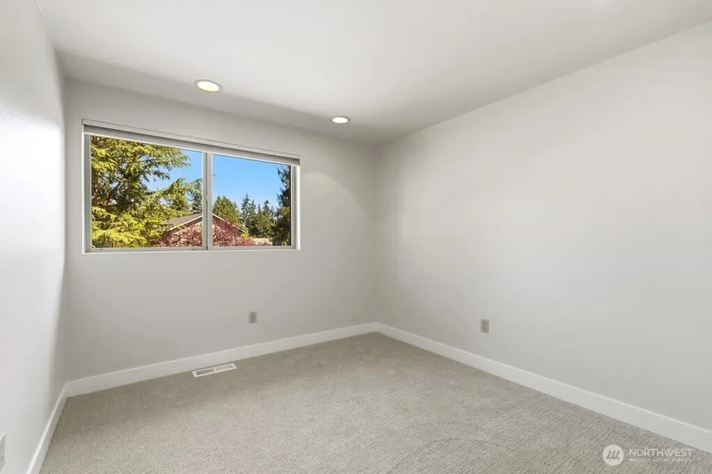 12925 NE 110th Place Kirkland WA 98033