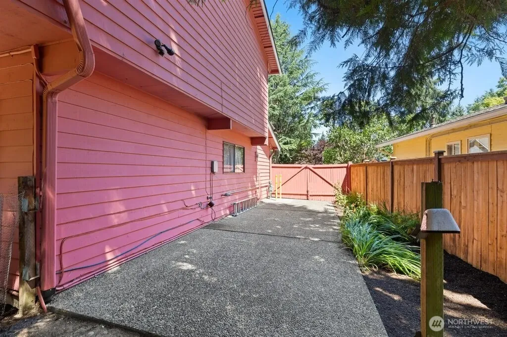12925 NE 110th Place Kirkland WA 98033