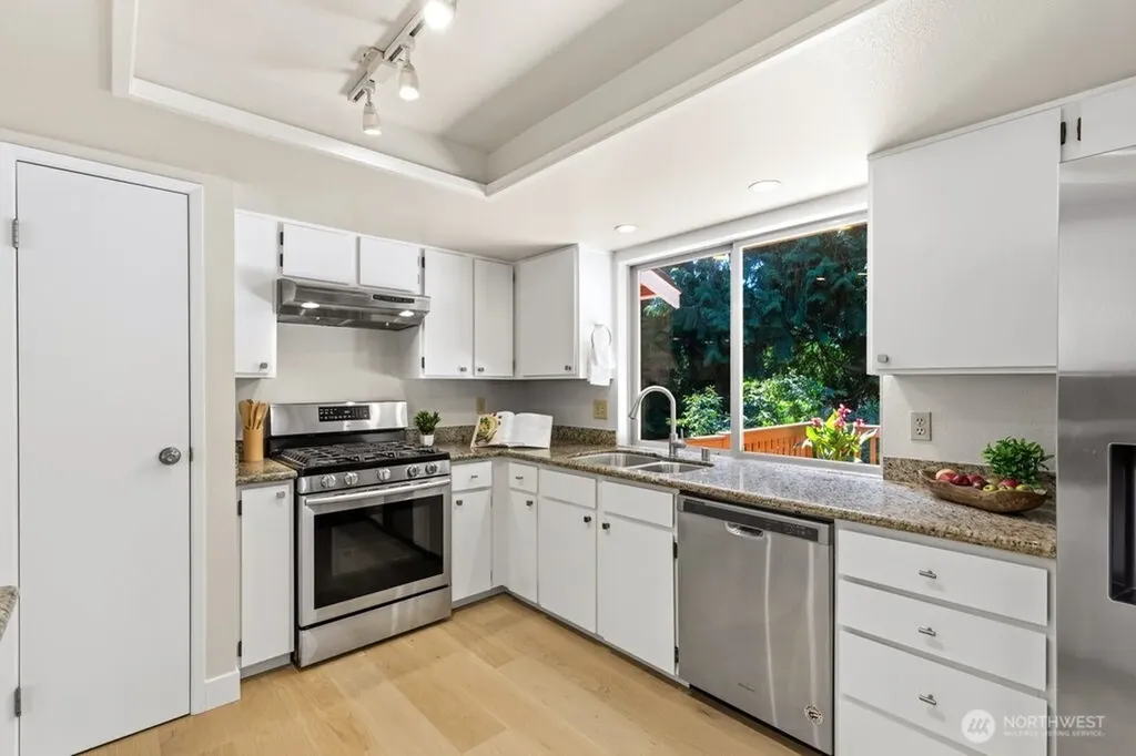 12925 NE 110th Place Kirkland WA 98033