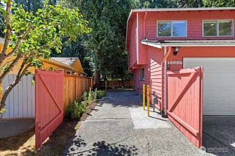 12925 NE 110th Place Kirkland WA 98033